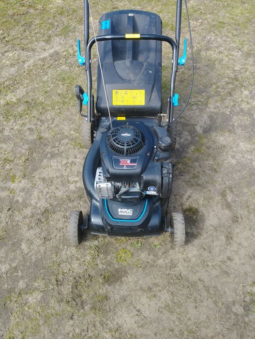Sprzedam kosiarkę o szerokości koszenia 41cm