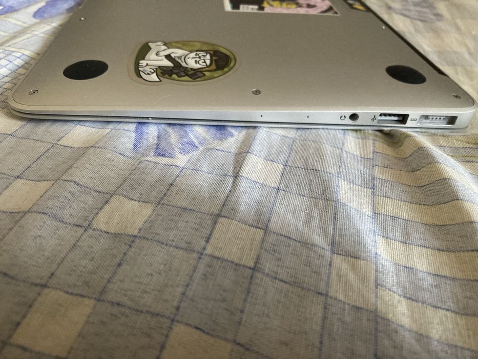MacBook Air 11 2015 i5/4GB/512GB Ідеальний стан