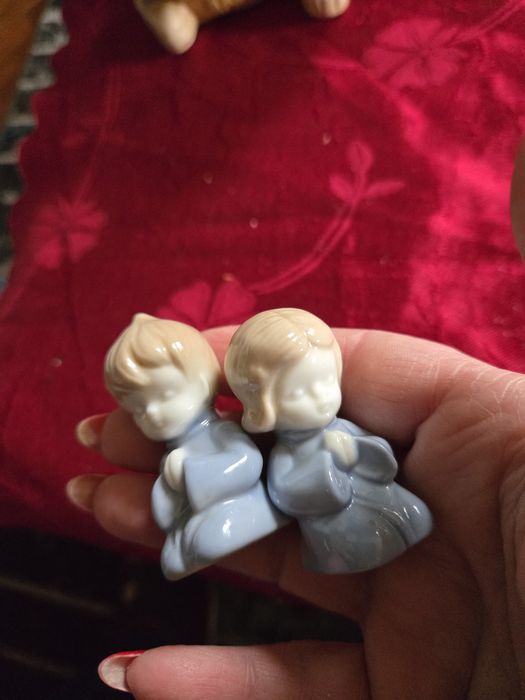 Figurki ceramiczne.
