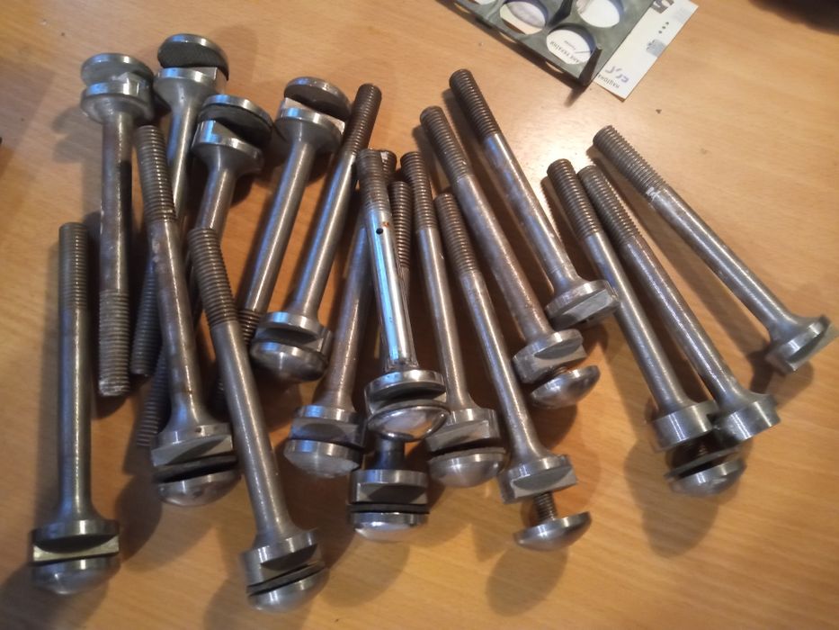 Болты крепления гайки шайбы