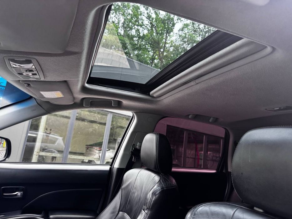 Mitsubishi Outlander XL