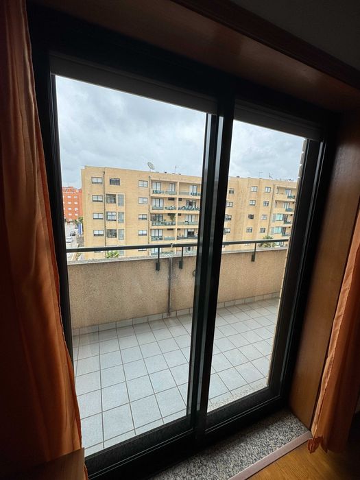 Quarto individual junto ao Amial/ Colégio Luso Francês