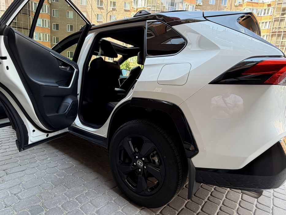 Rav 4 Hybrid XSE