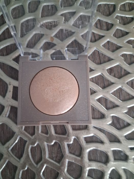 NAM rozświetlacz 01 sunraise