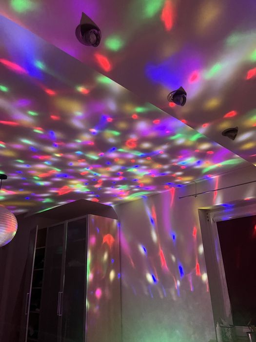Lampka swiecaca kolorowa obrotowa disco stolowa
