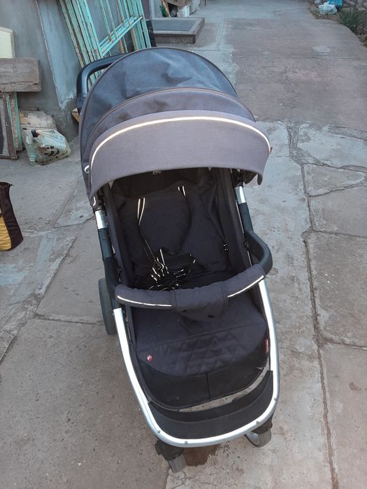 Коляска прогулочная CARRELLO Unico