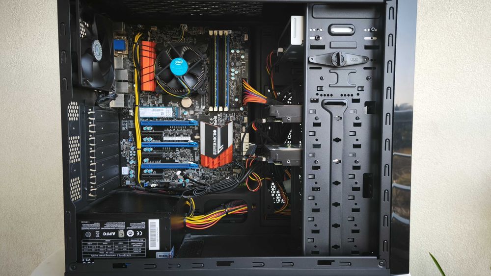 Computador Desktop Intel I5 - 16GB Memória - 2,5TB em Discos - DVD-RW