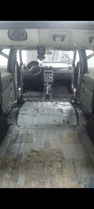 Авто хімчистка автомобіля.