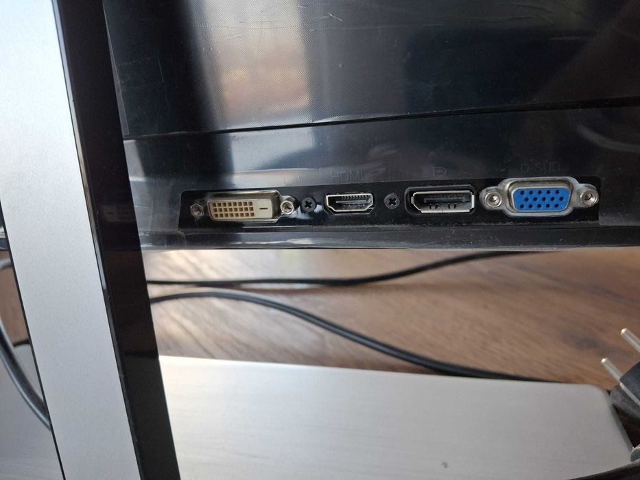 Monitor AOC Q3279VWFD8 32cale bardzo dobry stan mozliwość transportu