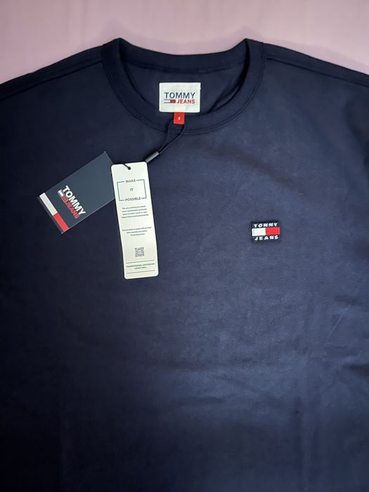 Wyprzedaż Longsleeve męski Tommy Jeans.