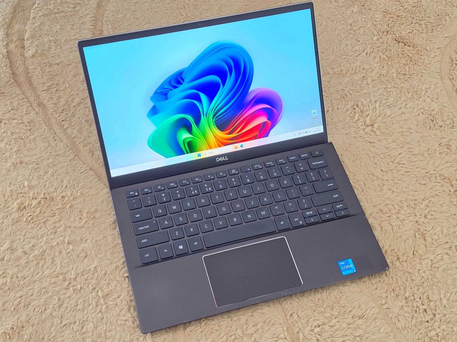 Dell Vostro 5301 [Intel Core i5-1135G7 / 8GB RAM / SSD 512GB NVMe / 13.3" Full HD IPS]