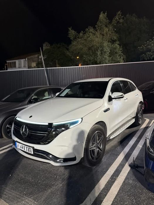 Mercedes EQC 400 4matic AMG com IVA