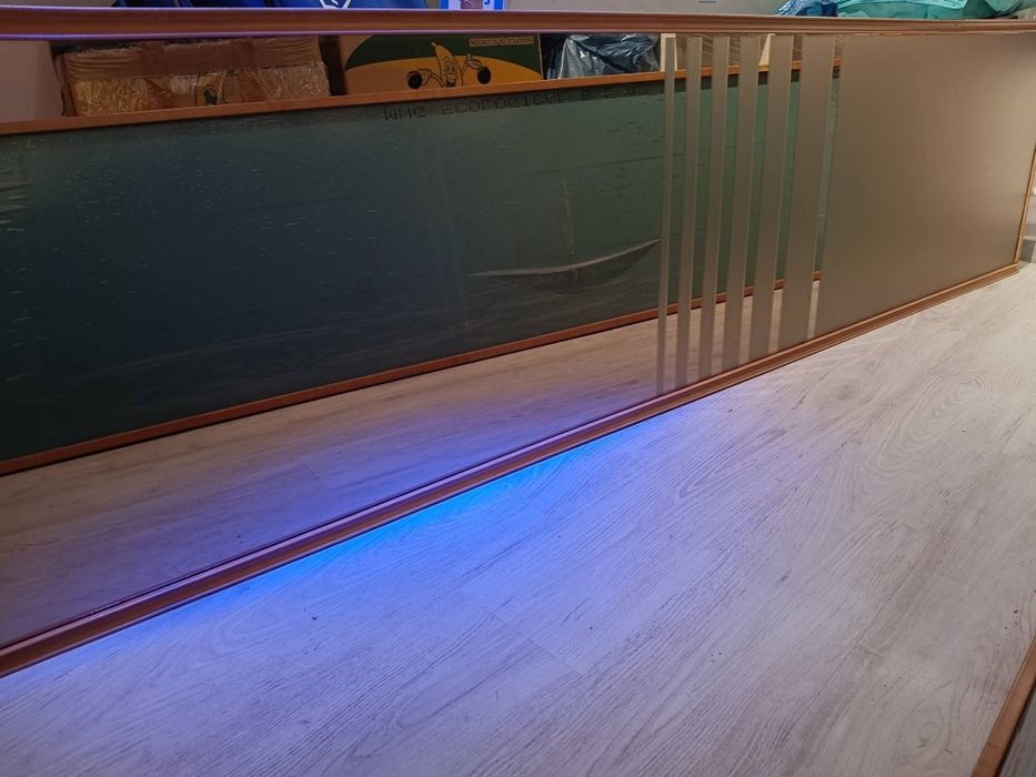 Drzwi przesuwne lustro