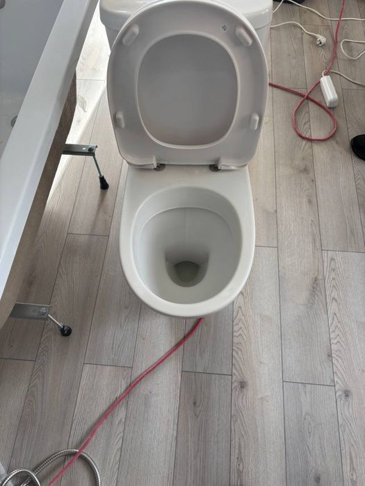 Продам новую сантехнику (ванна, унитаз, раковина)