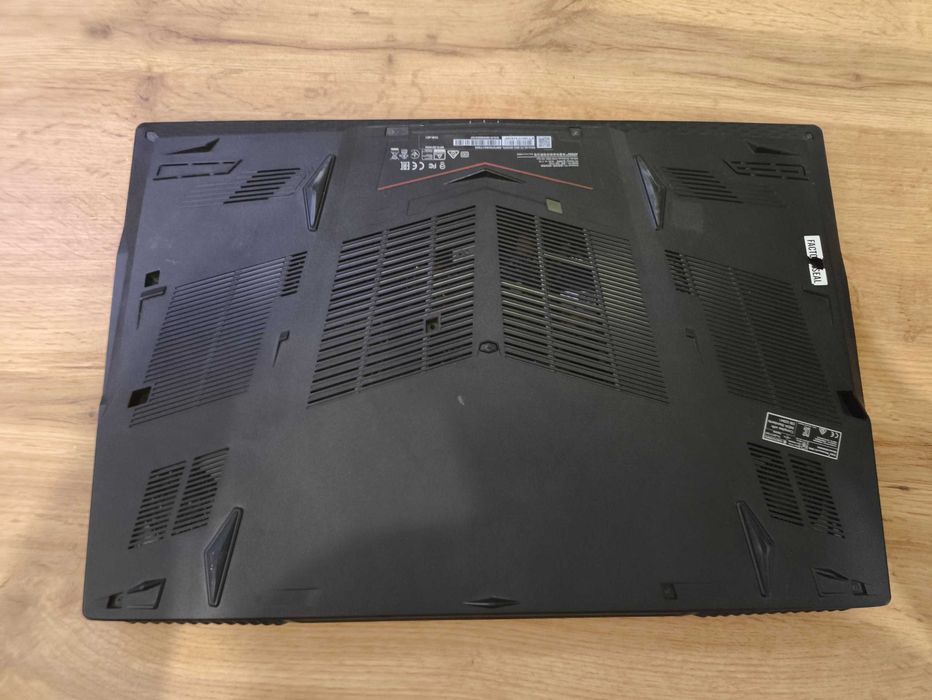 Ігровий ноутбук MSI GL73 8SC 17.3 i7 GTX1650 4GB 16GB 500SSD