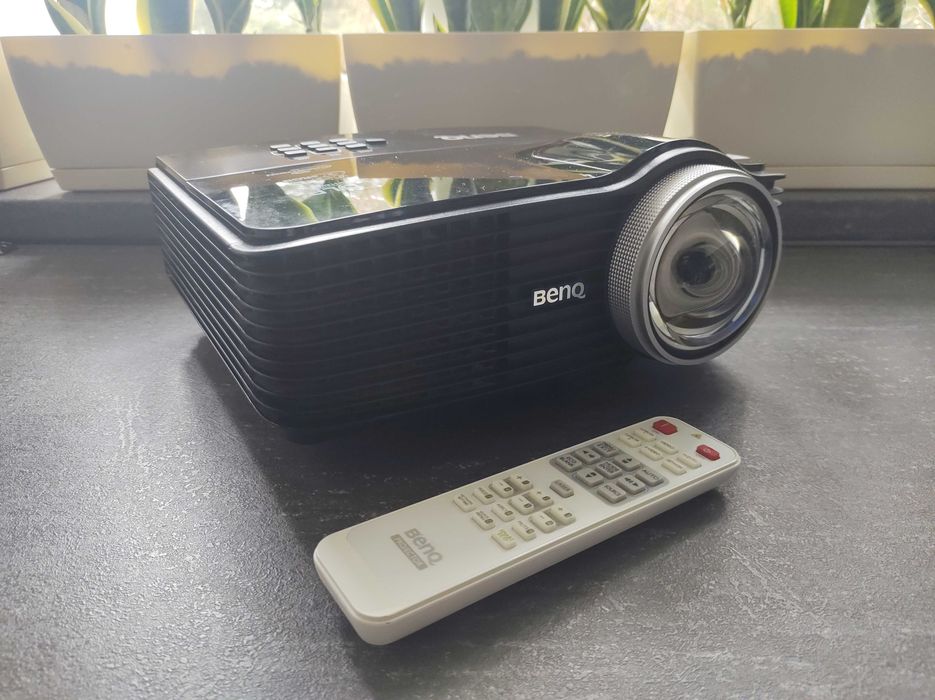 Projektor BenQ MP772ST dobry stan