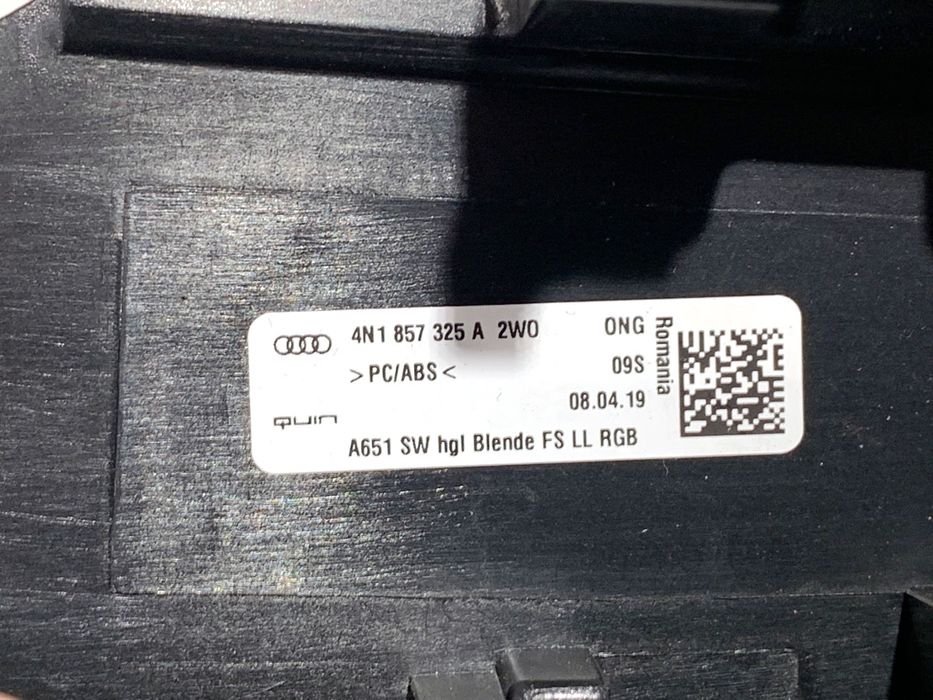 LISTWY DEKOR AUDI A8 D5 4N1857200A Sedan/Limuzyna WYKOŃCZENIE