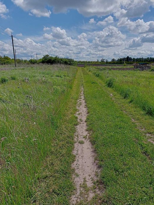 с. Стайки, будинок, земел. ділян. під забудову 20 сот. вул. Зелена 92