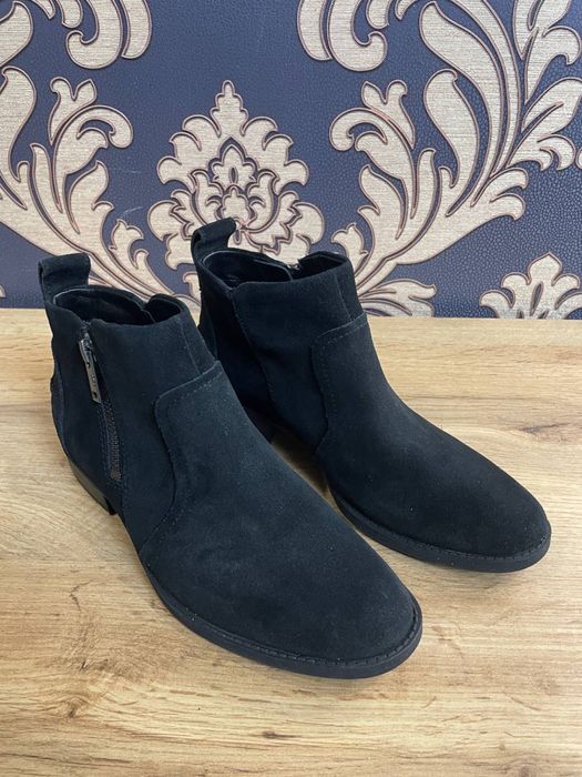 РОЗПРОДАЖ!!Замшеві водонепроникні жіночі ботинки UGG Aureo II, р.36,5.