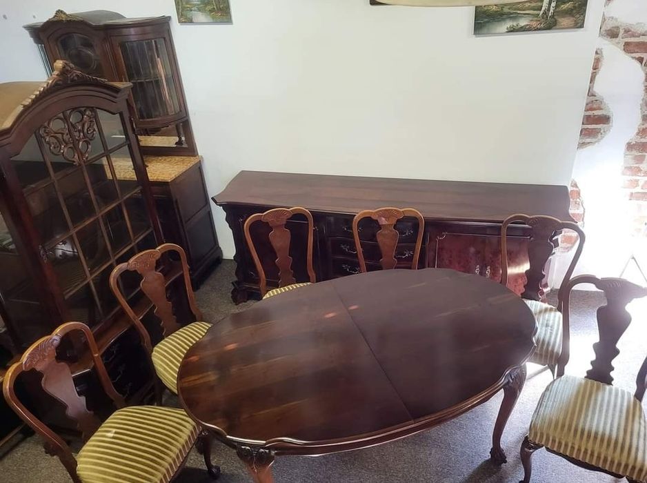 Jadalnia Chippendale. Komoda, witryna, stół i 6 krzeseł