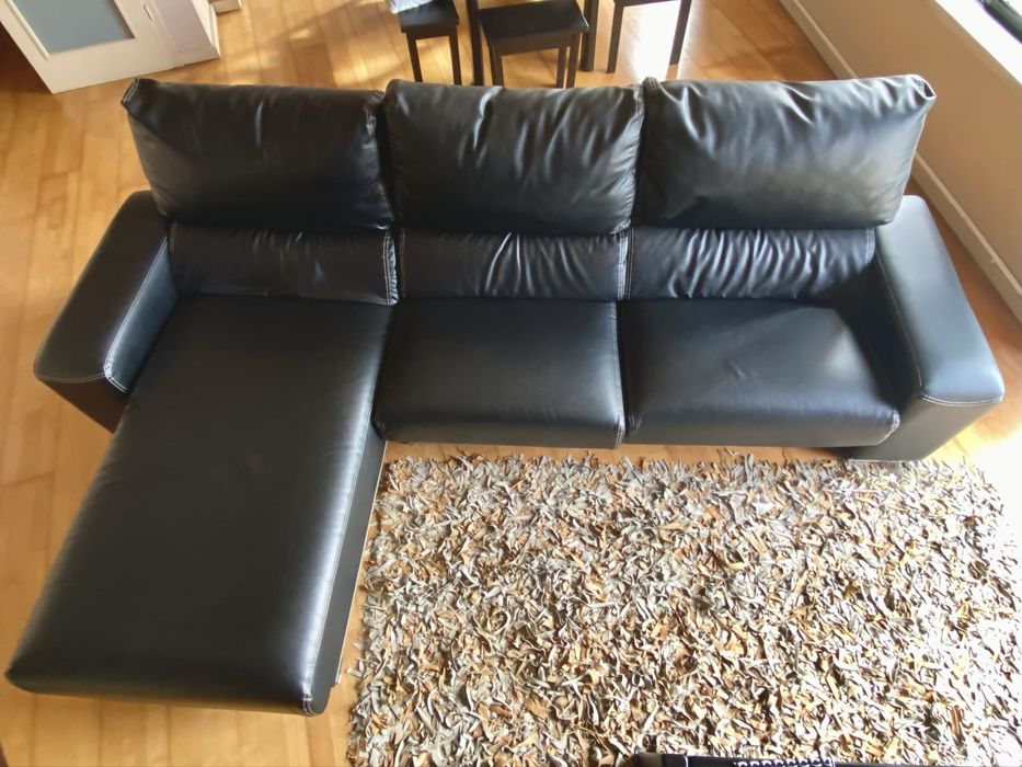 Sofá com chaise longue