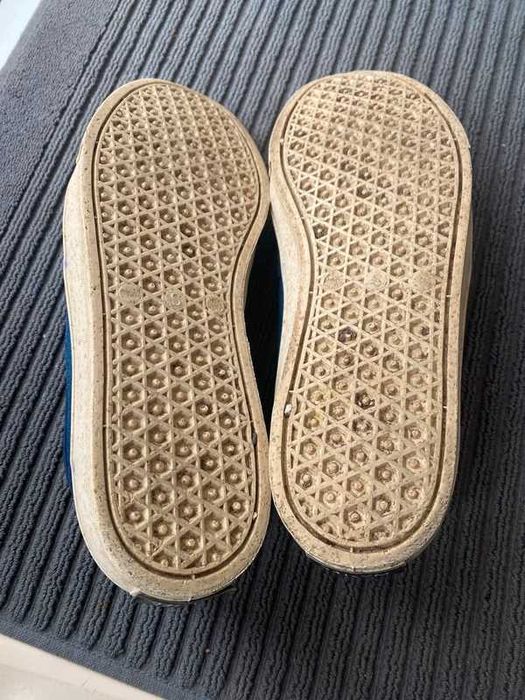 Wasted Shoes - Sea Shepard edition