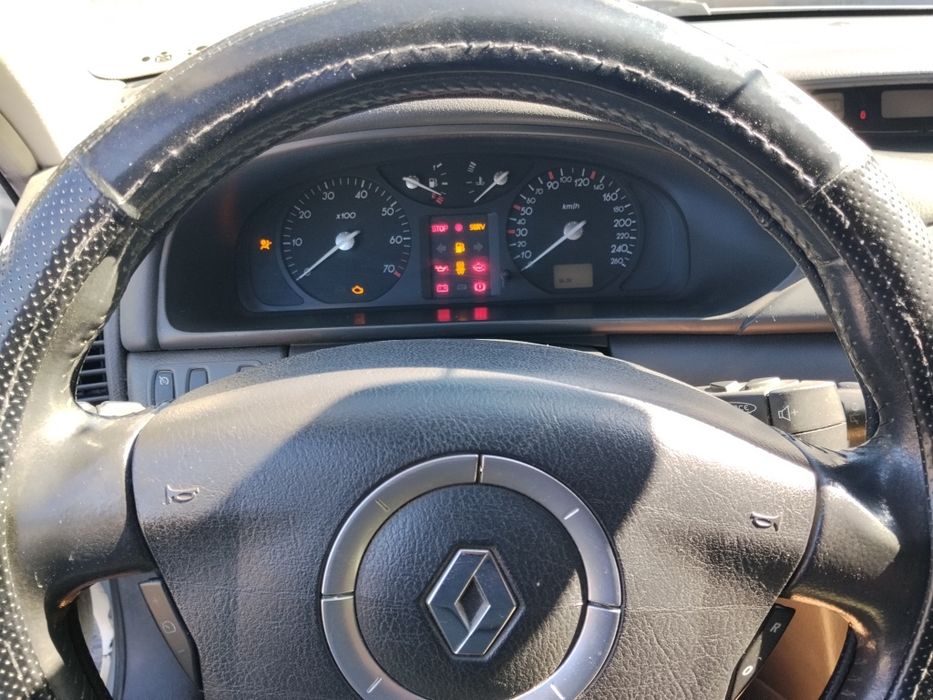 Продам Reno Laguna 2  2003,1,8,газ-бензин