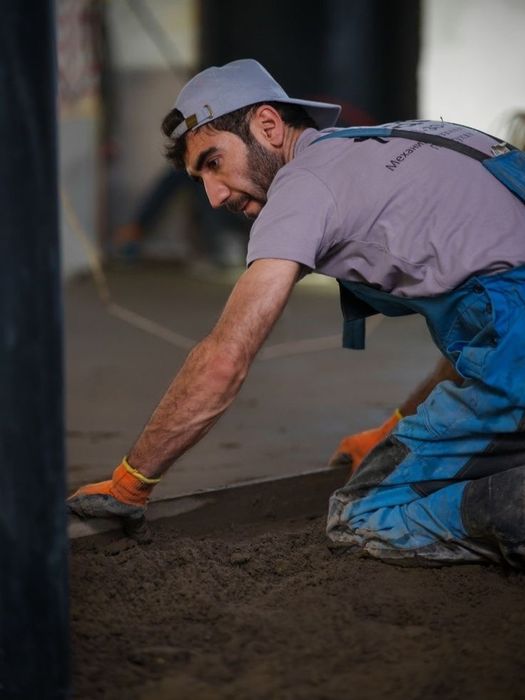 Стяжка підлоги ціна за м2 Одеса — 180 грн, договір, 3 роки