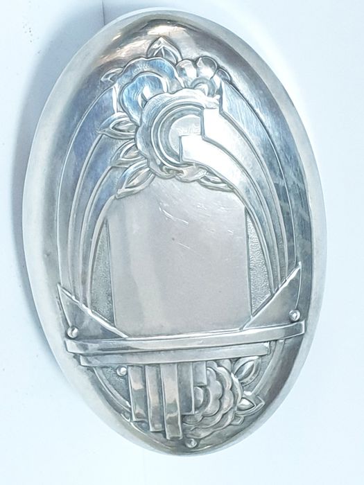 Fantástica antiga caixa Arte Deco com banho em prata