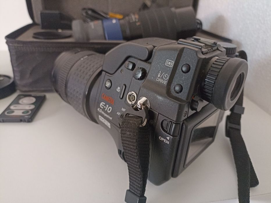 Máquina Olympus Camedia e-10 4.0MP