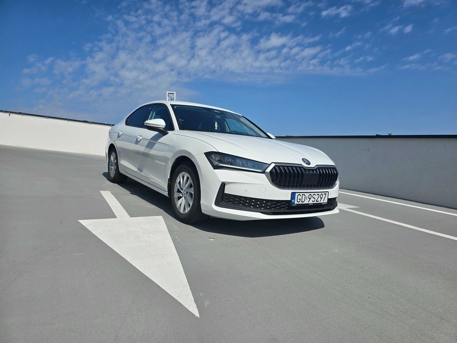 Wynajem Skoda Superb Automat/ Wypożyczalnia Samochodów CARFAR