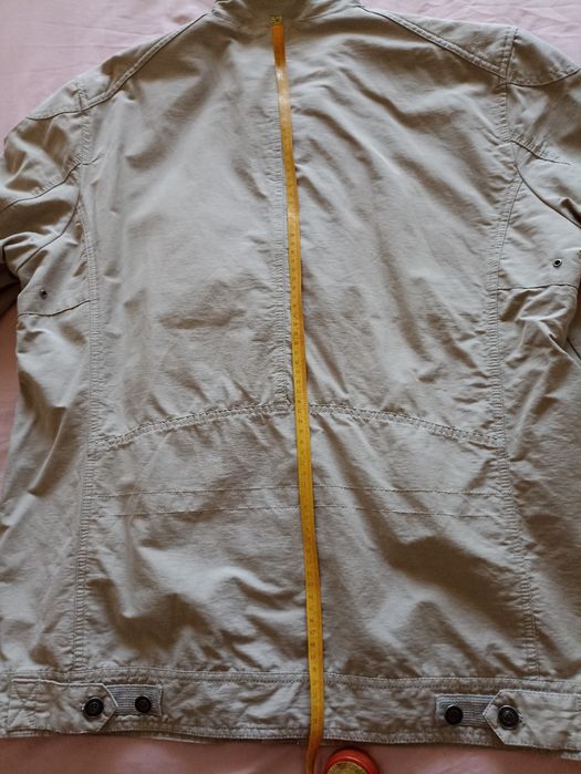 Продается куртка мужская