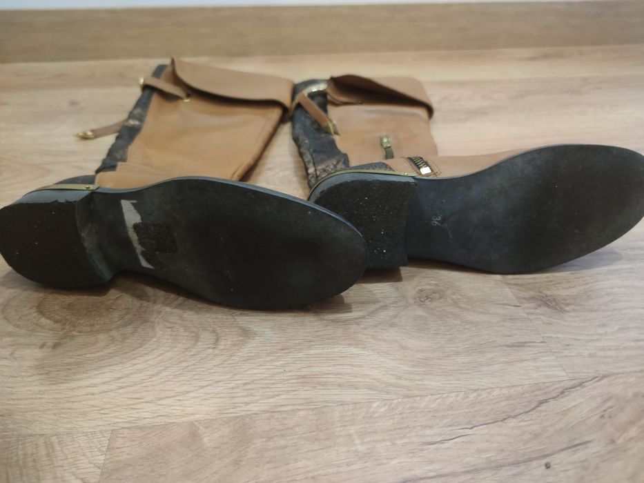 Bota  cano alto- castanho