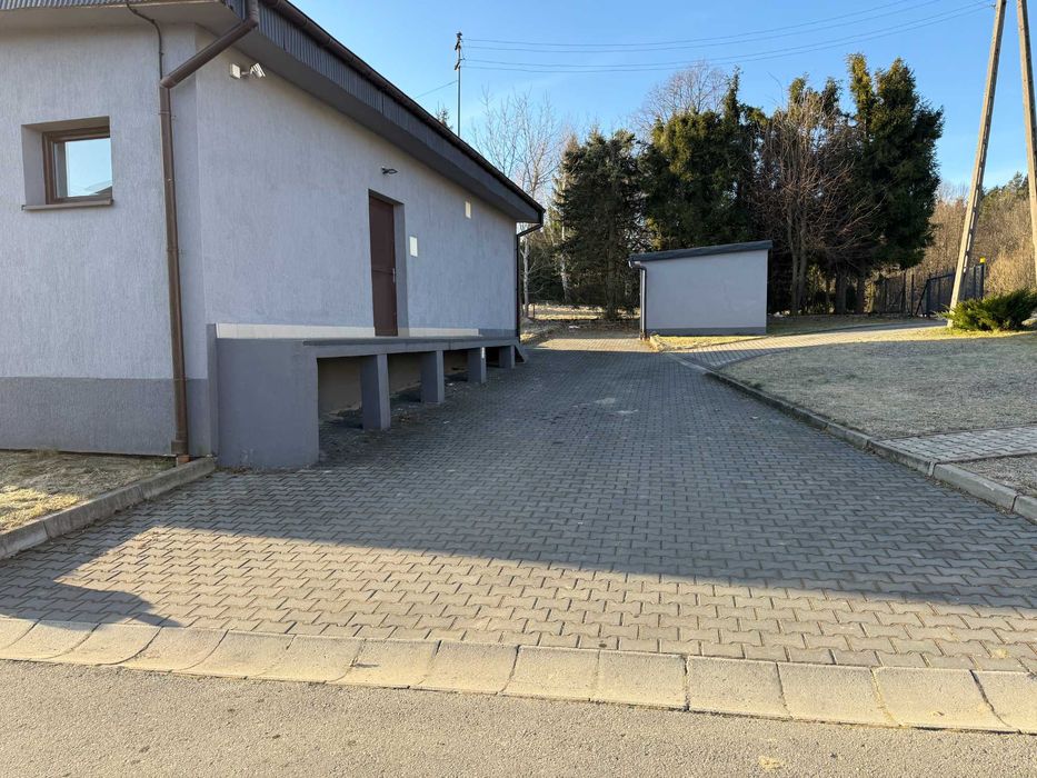 Lokal użytkowy 130 m2 -Łazy Biegonickie