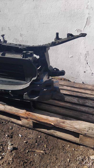 Pas przedni mercedes GLA H247