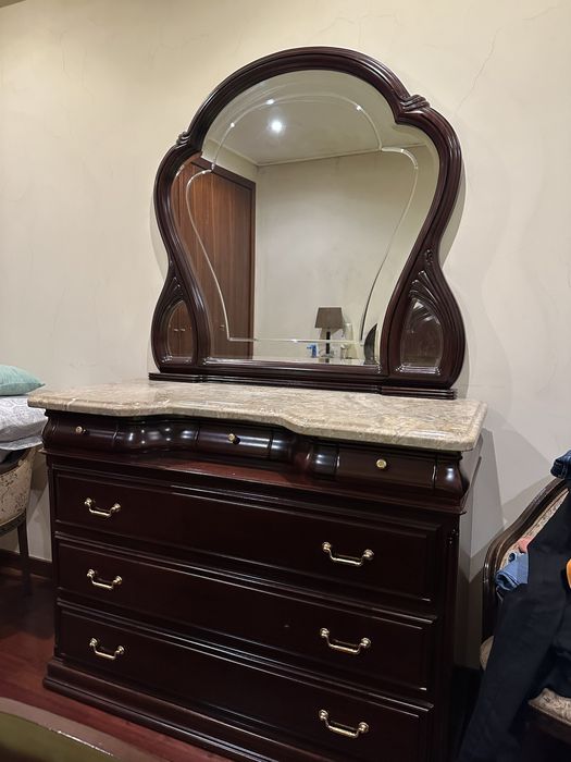 Quarto completo em cerejeira – Estilo clássico