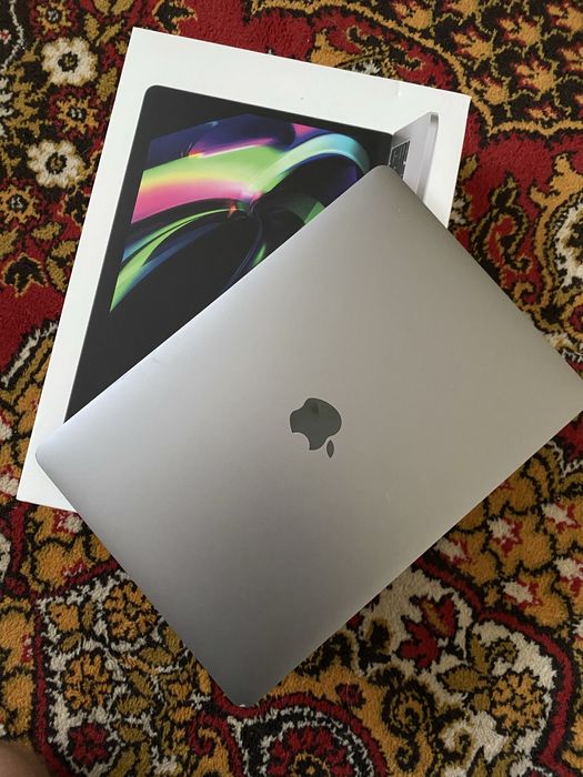 Macbook Pro M1 8/512 89% батарея