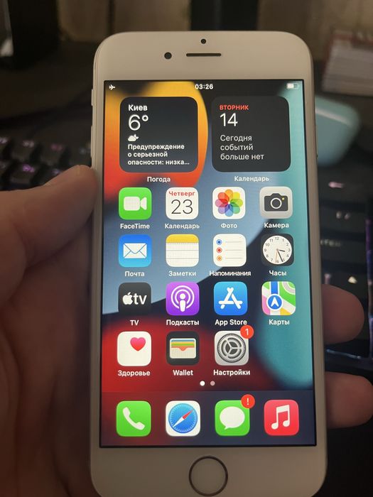Продам iPhone 6s 16 гб