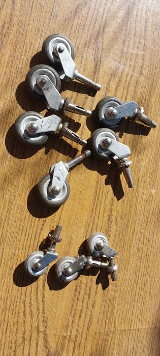 Kółeczka do mebli lub czegoś innego