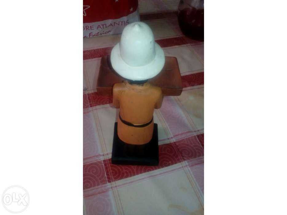 boneco preto

tipo sinaleiro