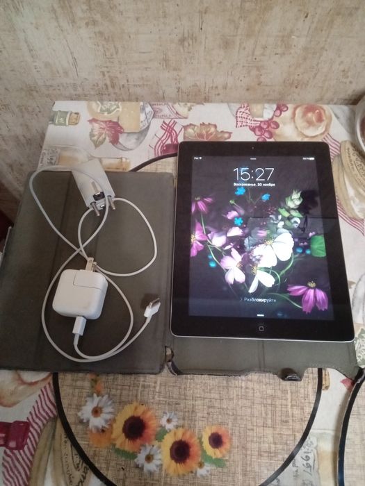 iPad планшет работает