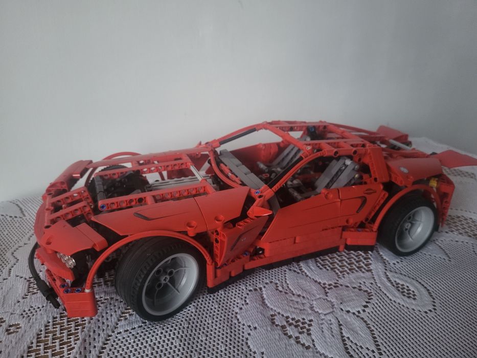 Lego technic 8070 czerwony samochód