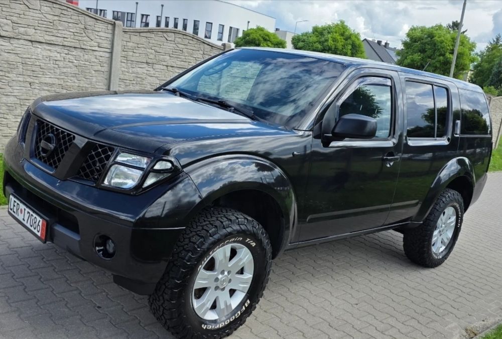 Nissan Pathfinder 2.5 DCi 4х4 Механика 2006 года