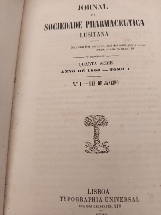 Livros (vários) muito antigos