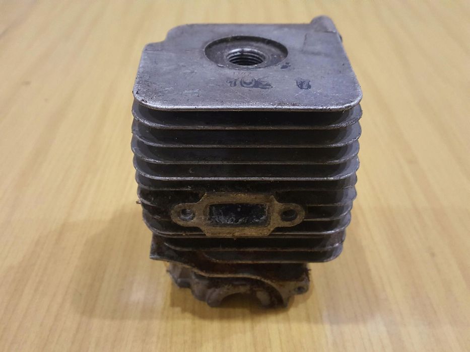 Stihl 015 Av Cylinder Tłok Komplet