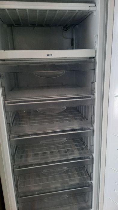 Продам морозильную камеру Атлант