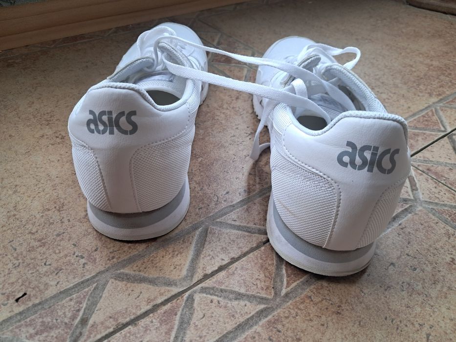 Кроссовки Asics 48р