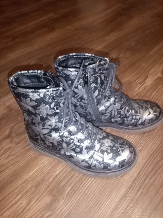 Obuwie przejściowe firmy Graceland rozm. 32