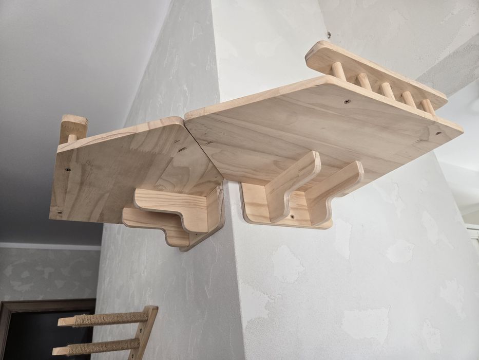 Полка для кошек, кота.