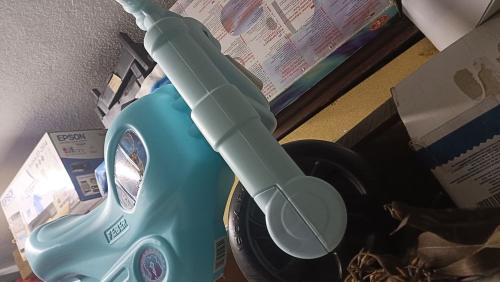 Brinquedo mota Frozen